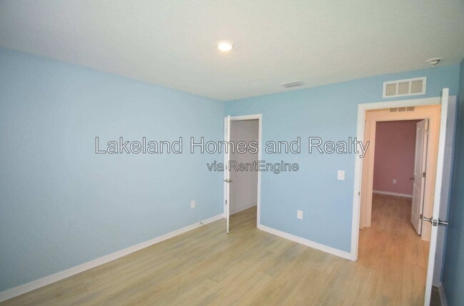 Building Photo - 4060 Radiant Mountain Dr