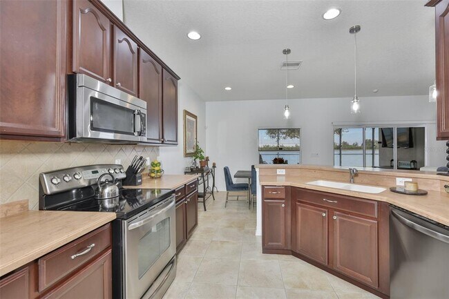 Building Photo - 823 Seminole Sky Dr
