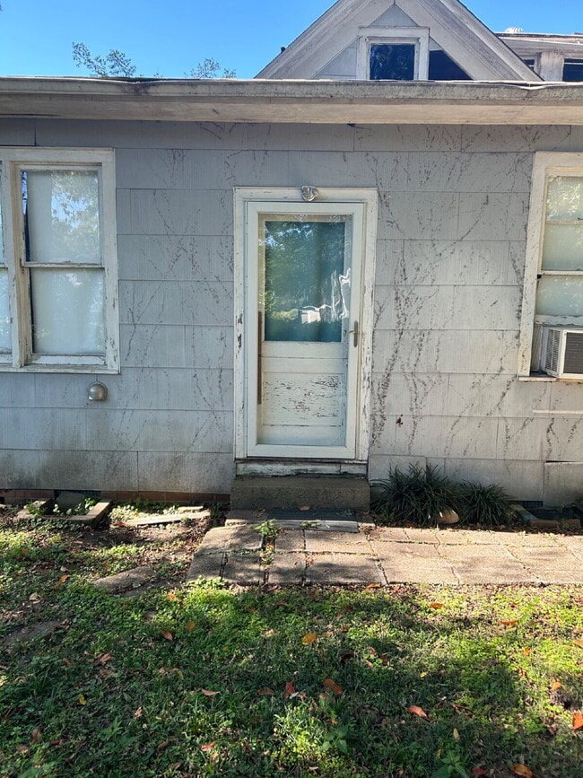 Primary Photo - "Charming 450 sq ft Studio Retreat in Jone...