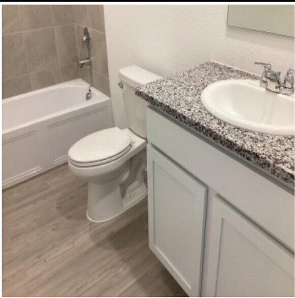 2nd bathroom - 15136 Tejano St