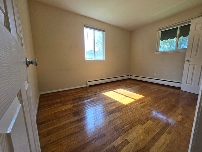 Building Photo - 3212 Ellwood Ave