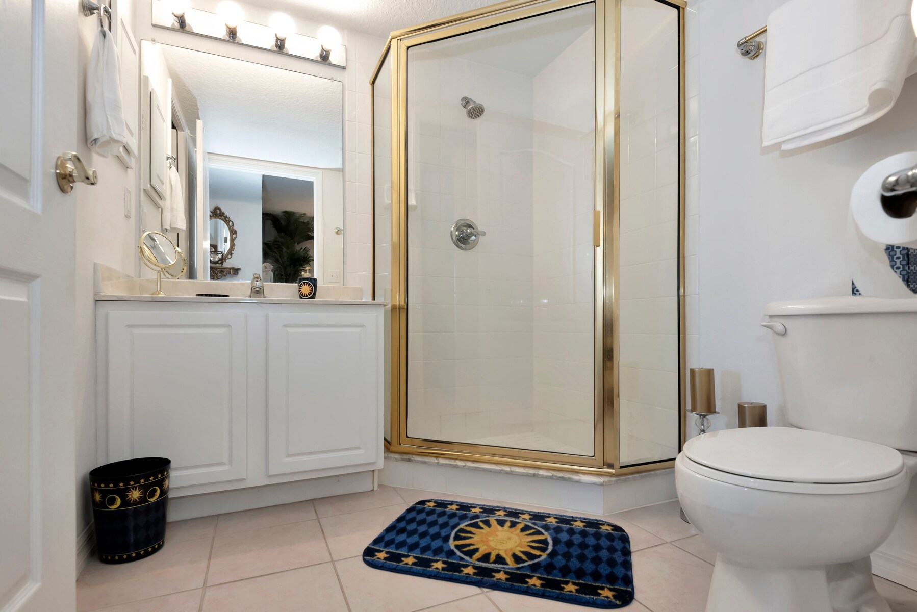 Building Photo - 711 N Halifax Ave