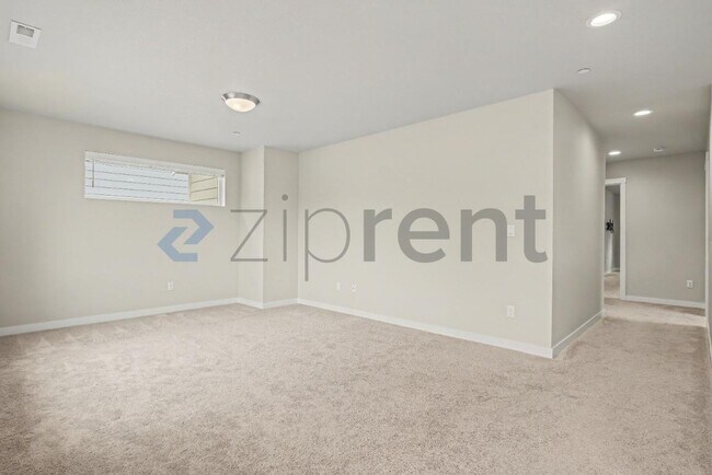 Building Photo - 8565 SW 176th Ave