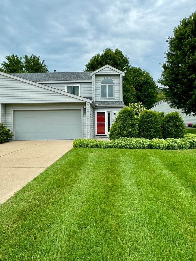 Building Photo - 4851 Tee Ct SW