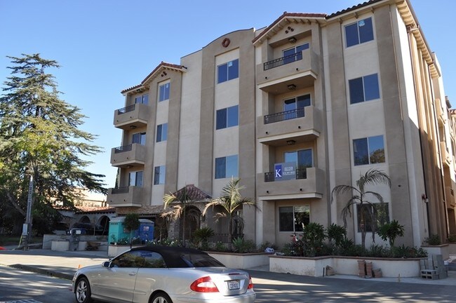 Primary Photo - 10830 Kling St