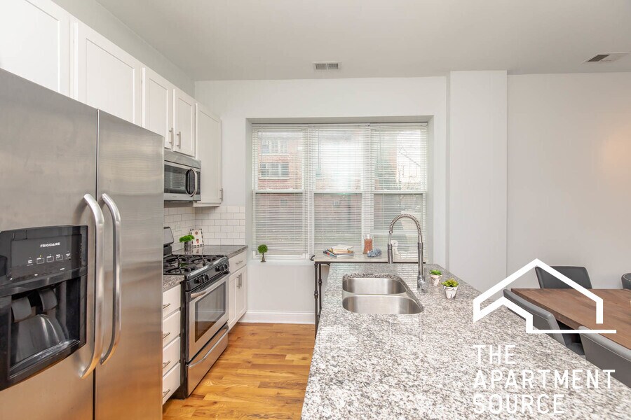Building Photo - 1503 N Talman Ave