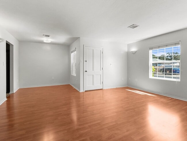 Building Photo - Updated single family home