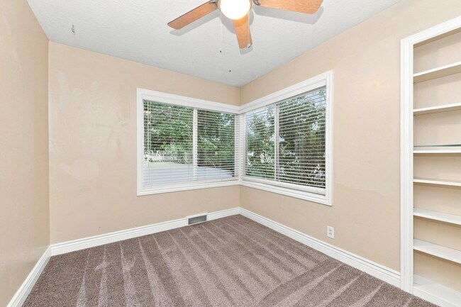 Building Photo - 1463 E 2700 S