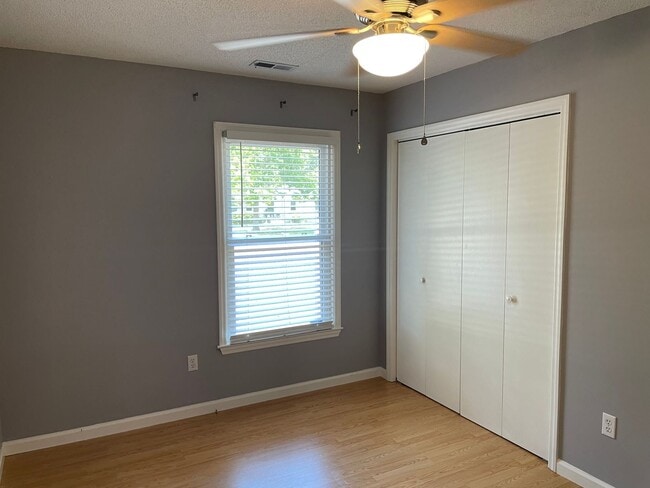 Building Photo - 1136 Longleaf Rd