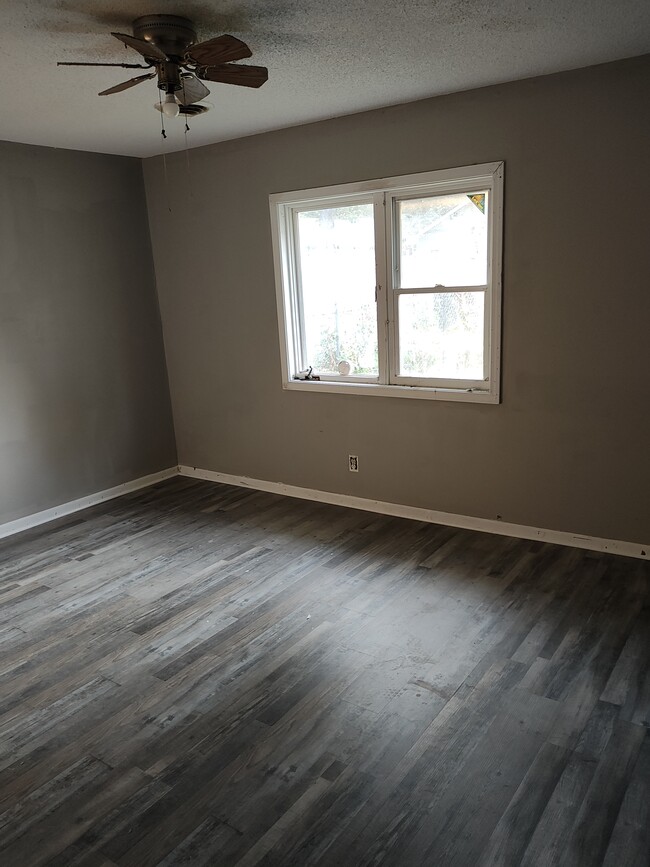Building Photo - 3000 Woodland Ave