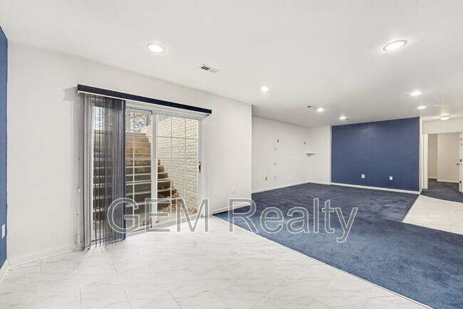 Building Photo - 9 Gallery Rd