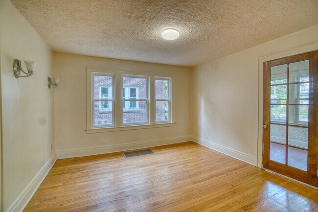 Building Photo - 400 Harvard Pl