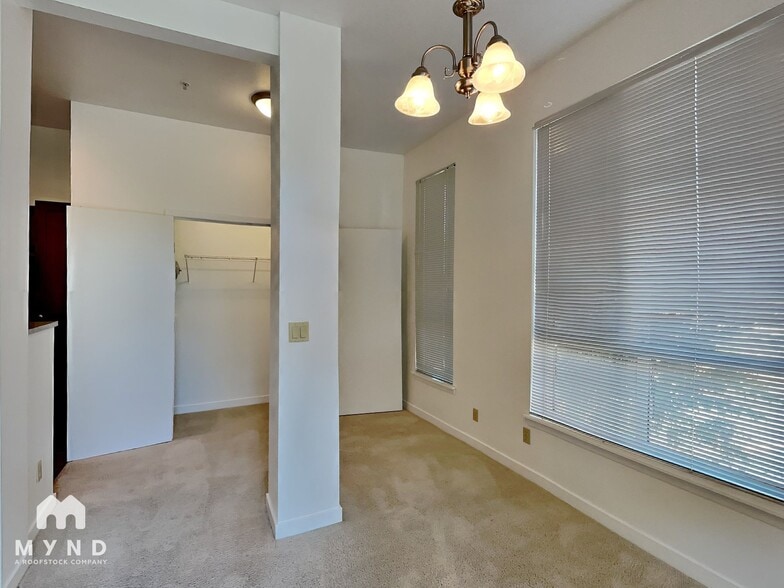 Building Photo - 2222 152nd Ave NE