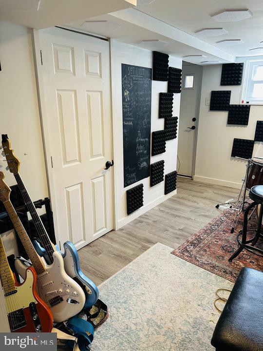 Building Photo - 1911 D St NE