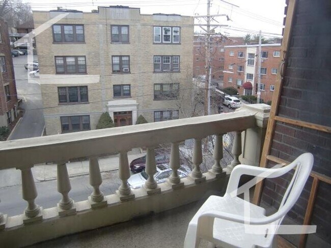 Building Photo - Spacious 2 bed in Allston.... Don't miss out!