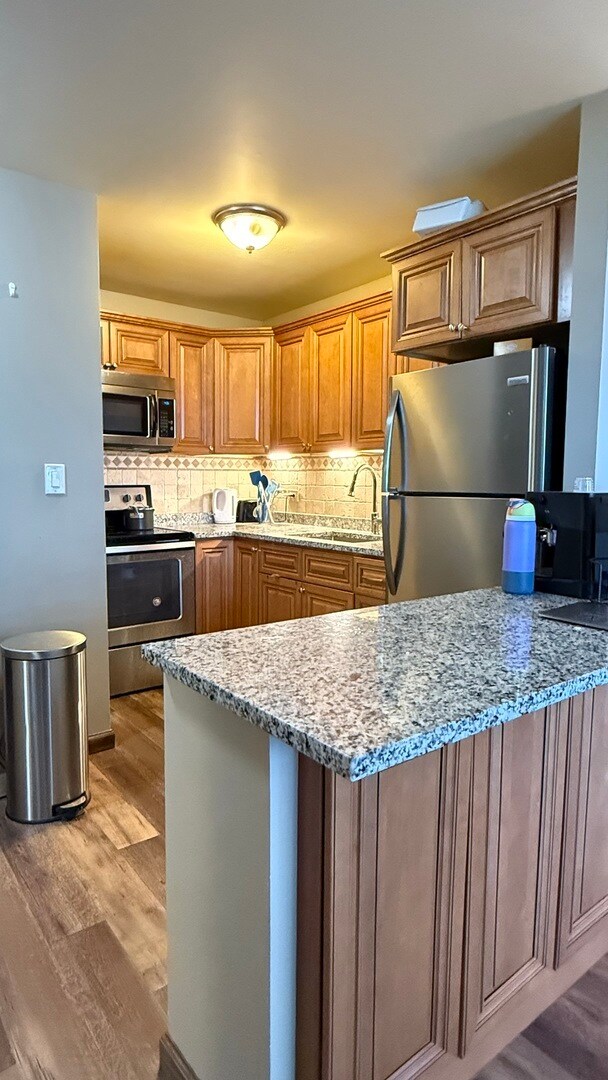 Building Photo - 4250 N Marine Dr