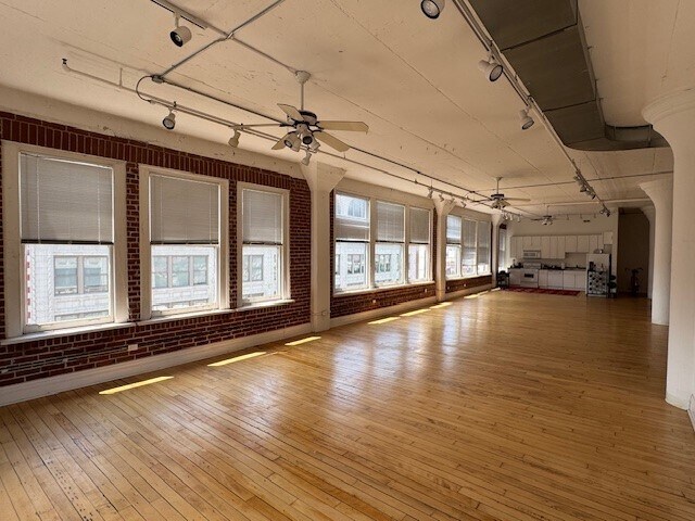 Building Photo - 1709 Washington Ave