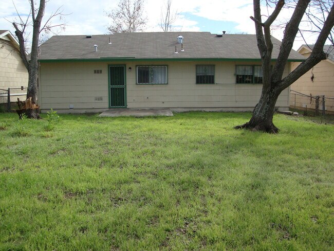 Building Photo - Indian Creek