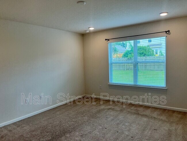 Building Photo - 5862 Blackhorse Cir