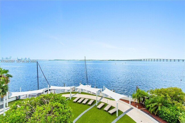 Building Photo - 200 SE 15th Rd