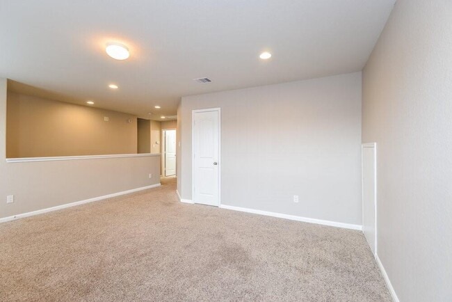 Building Photo - 12115 City Trek Ln