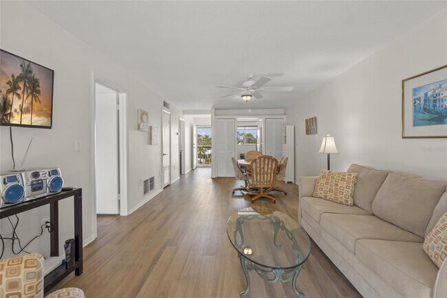 Building Photo - 708 S Tamiami Trl