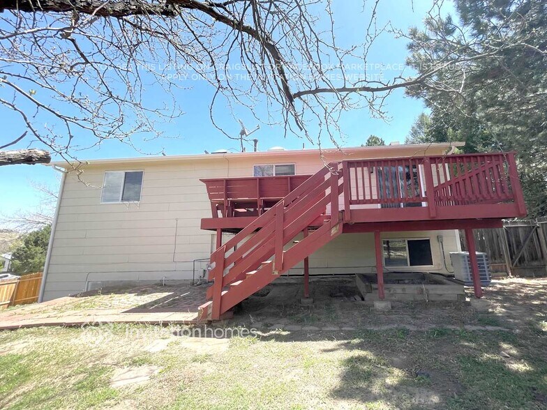 Building Photo - 6660 Bugle Dr