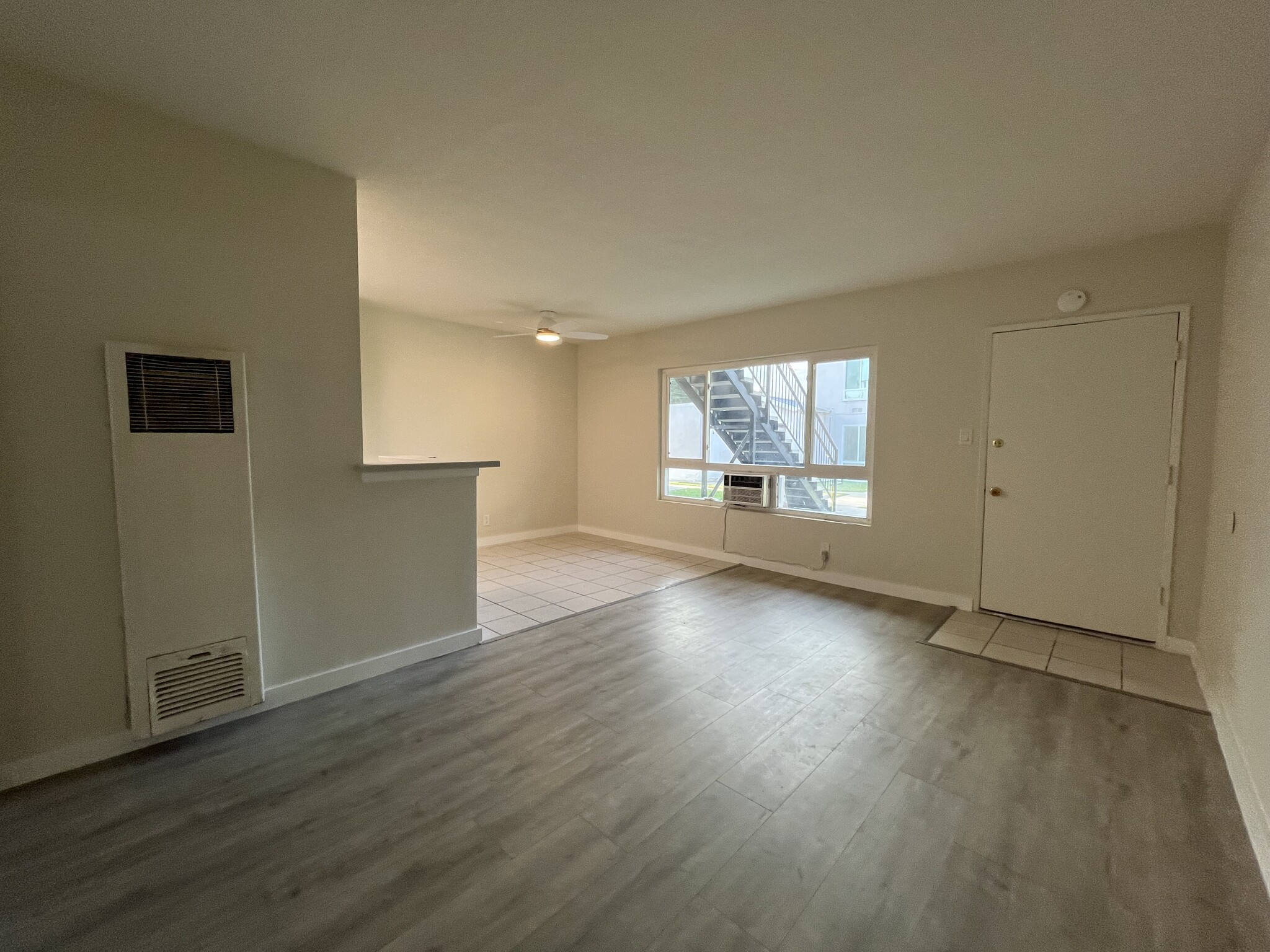 Building Photo - 207 S Lillie Ave