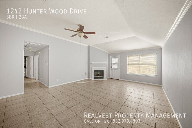 Building Photo - 1242 Hunter Wood Dr