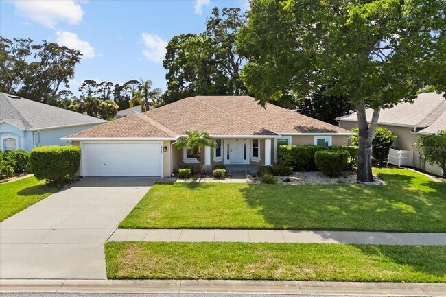 Primary Photo - 410 Central Mariners Dr