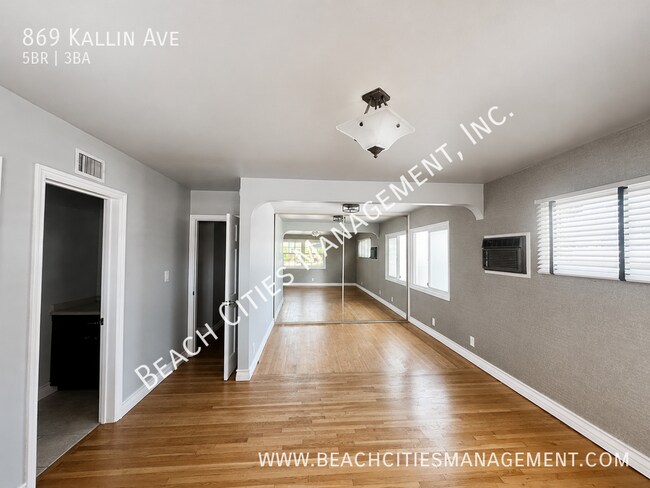 Building Photo - 869 E Kallin Way
