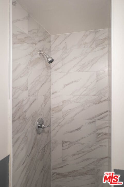 Building Photo - 824 S Bonnie Brae St