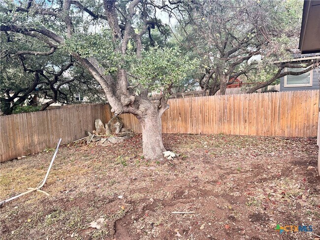 Building Photo - 2017 Ridge View Dr