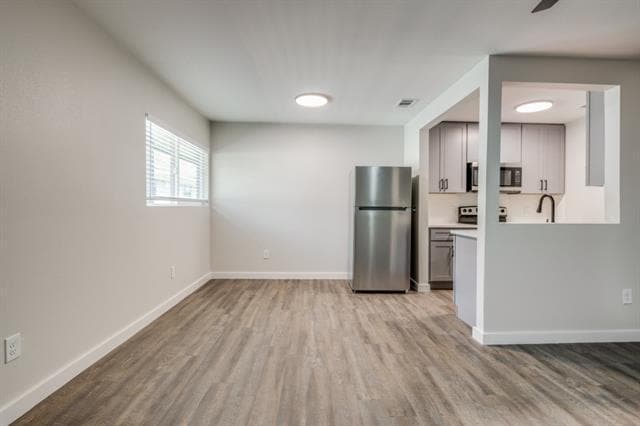 Building Photo - 5909 Gaston Ave