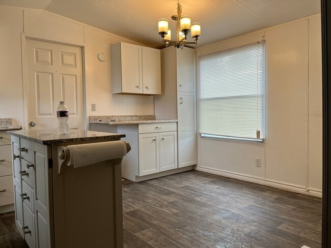 Building Photo - 12732 Pecan Tree Ct