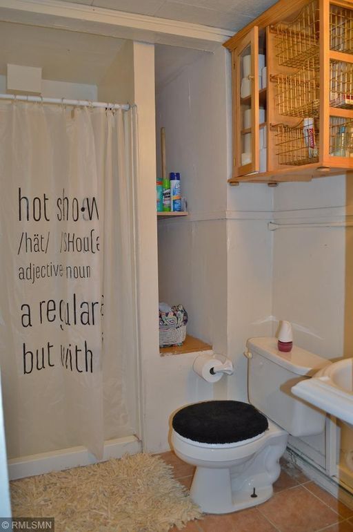 Building Photo - 221 7th Ave S