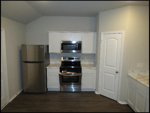 Building Photo - 1935 Auburn Hills Dr