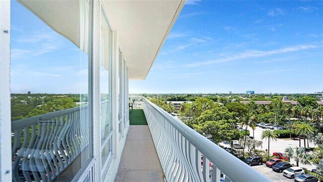 Building Photo - 4020 Galt Ocean Dr