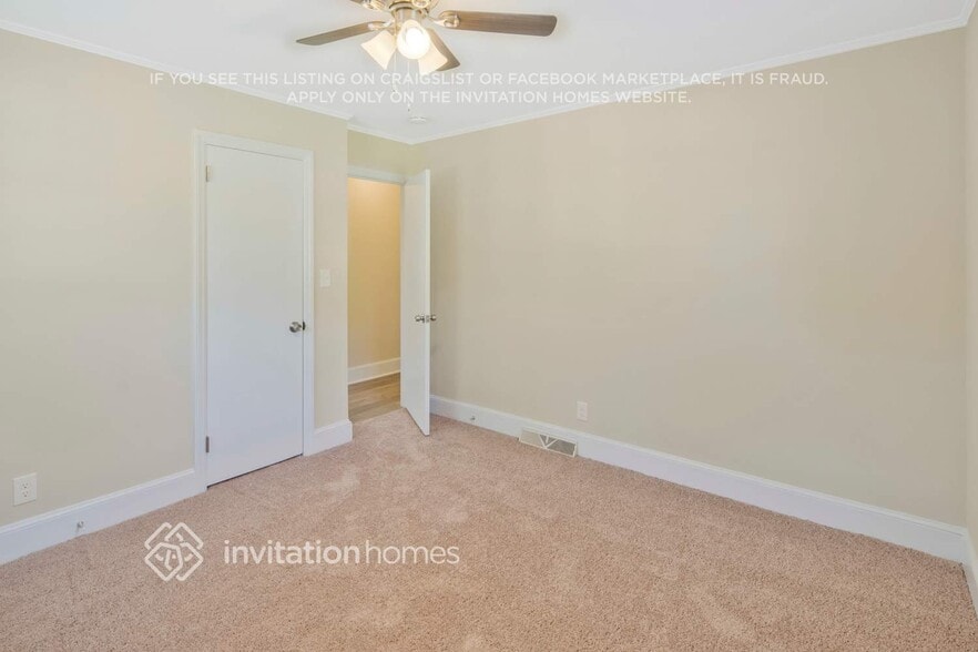 Building Photo - 4213 Gladstone Ln