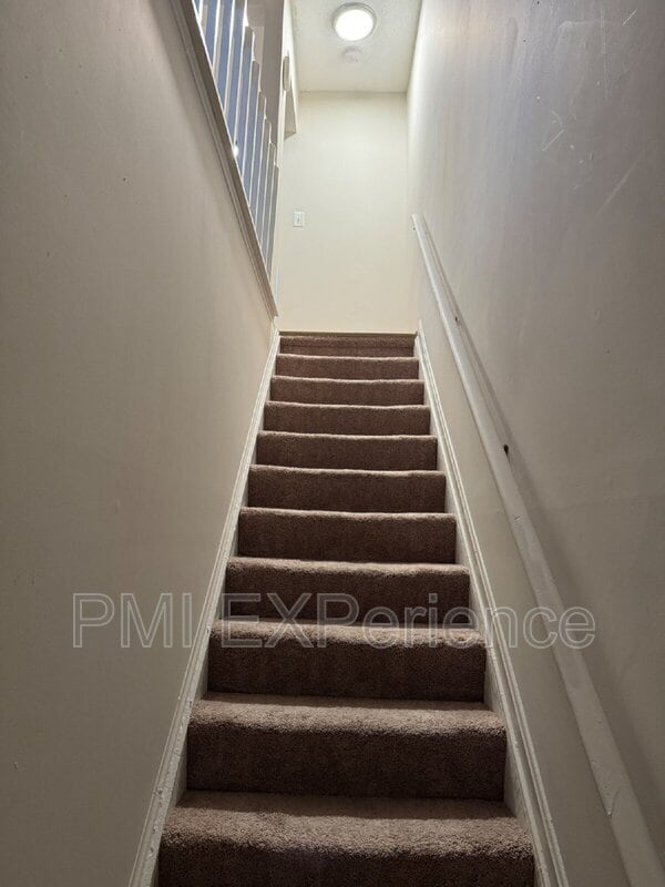 Building Photo - 709 St Michaels Dr