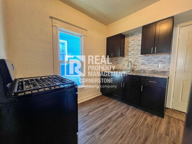 Building Photo - 2-Bedroom Townhome-Style Duplex with Priva...