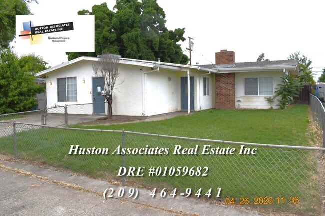 Building Photo - 3936 Dennis Ave