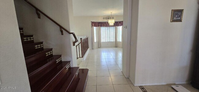 Building Photo - 6435 W Buckskin Trail