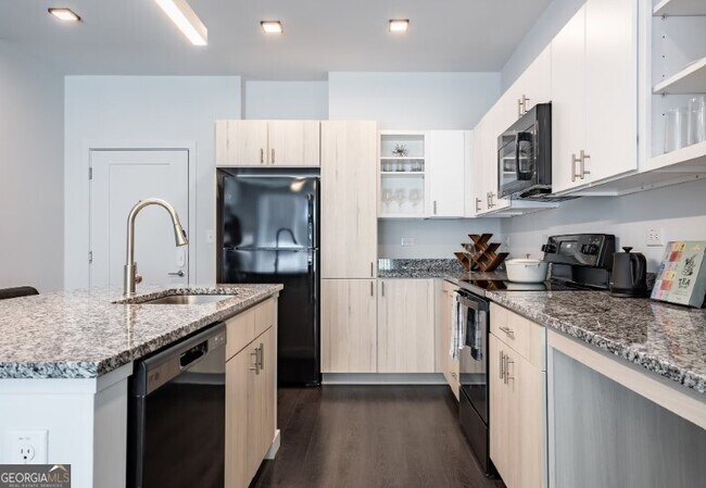 Building Photo - 750 Avondale Creek Dr.