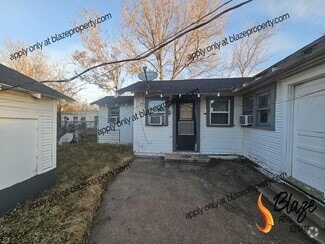 Building Photo - San Jacinto Efficiency