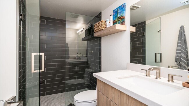 Building Photo - 4201 E Camelback Rd