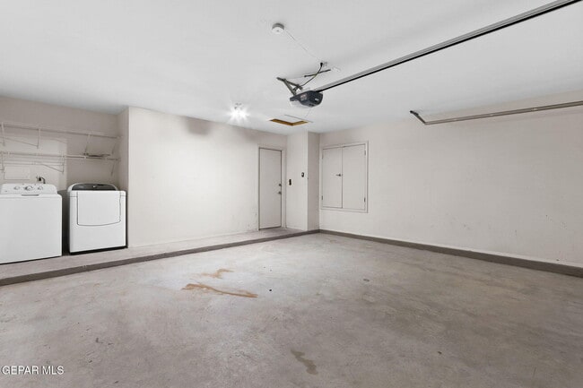 Building Photo - 7224 Dust Storm Ln