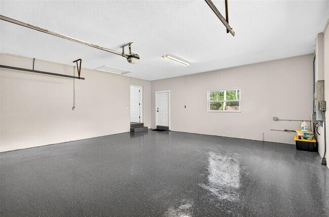 Building Photo - 7 Eagle Ln