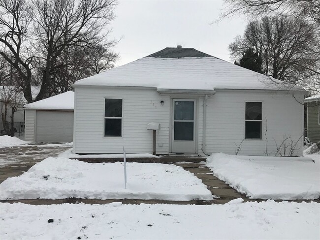 Building Photo - Recently Updated!