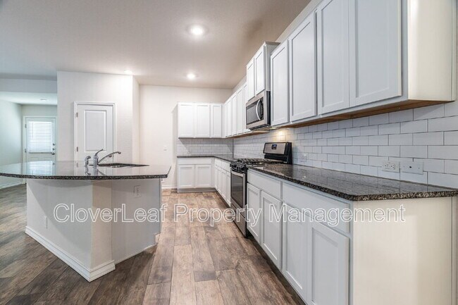 Building Photo - 22142 Pivot Point